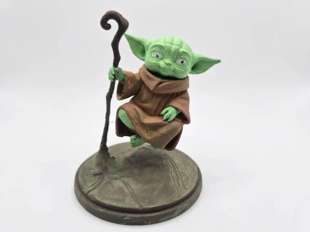 Yoda Levitando
